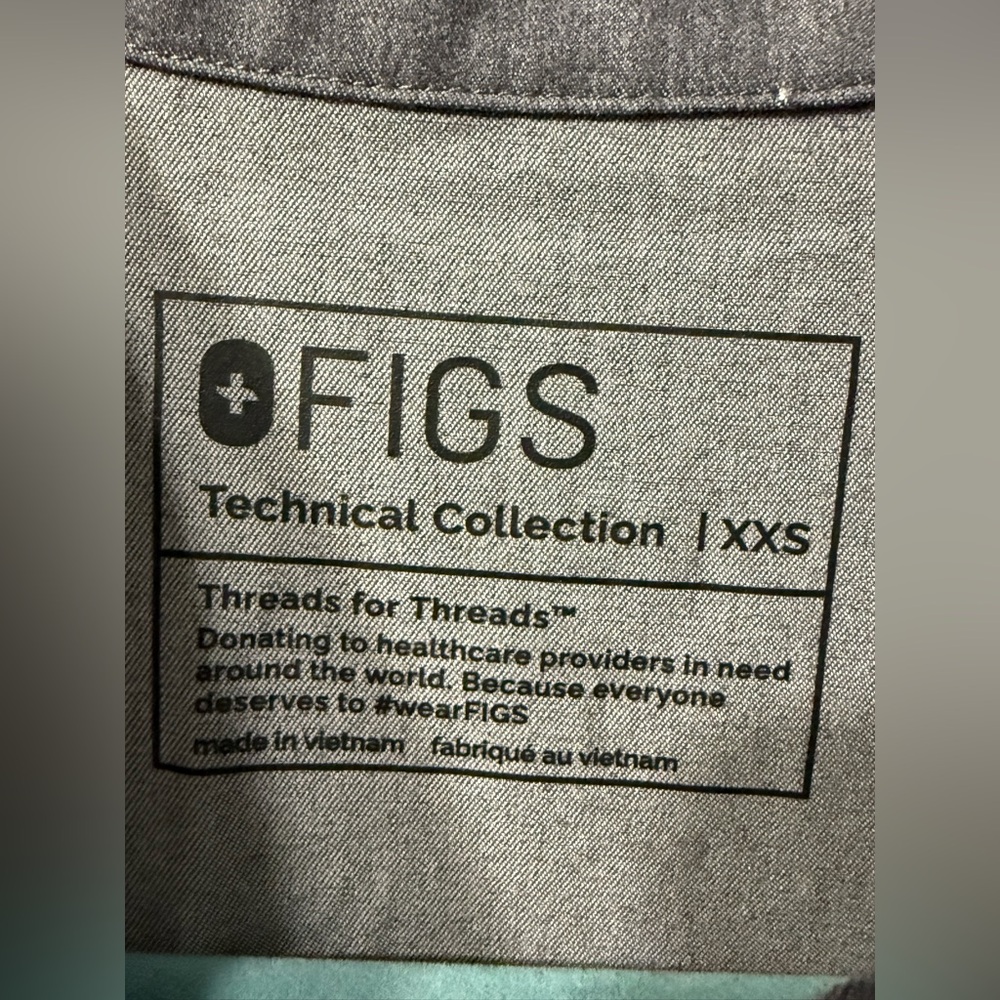 FIGS Rafaela Cargo FIONx ScrubJumpsuit In Graphite Women’s Scrubs Size XXS - Picture 9 of 16